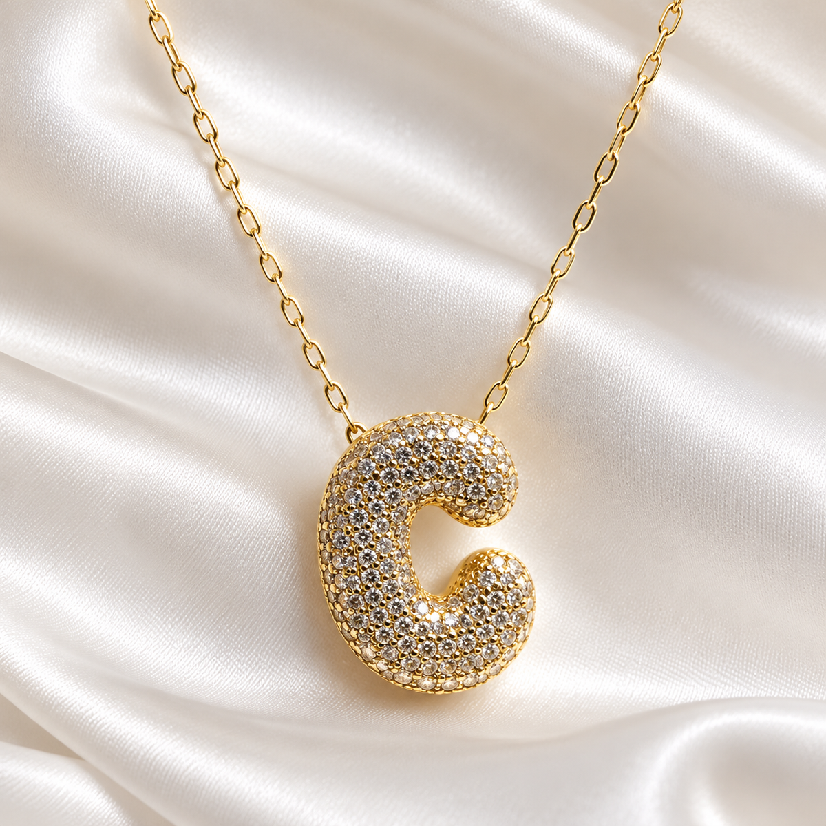 GARGANTILHA DOURADO LETERA C
